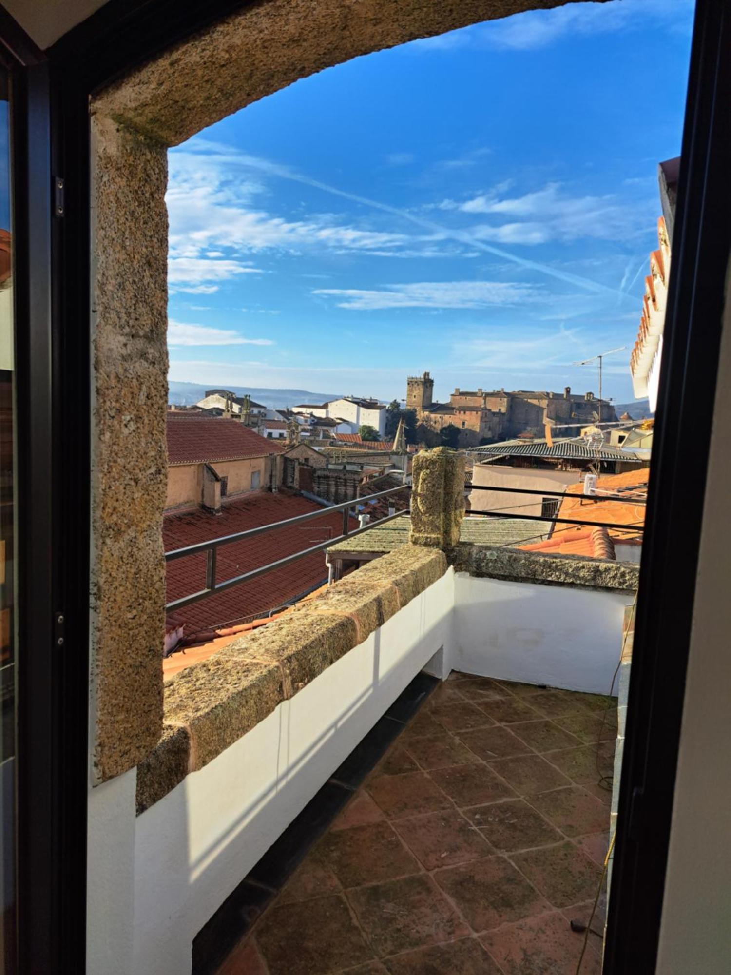 Los Patios. Plasencia Exterior photo